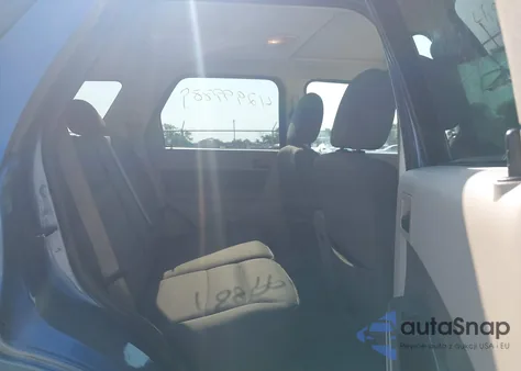 2009 Ford Escape Xlt из США, поврежденный, VIN 1FMCU93G49KB78733